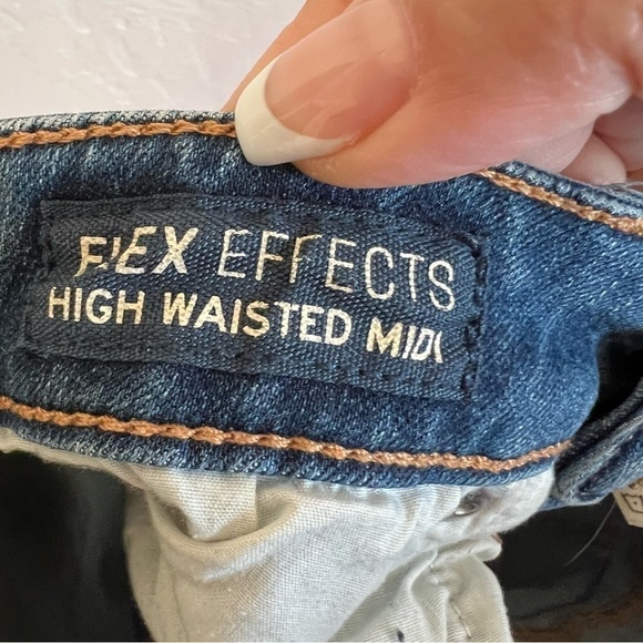 Aeropostale Flex Effect High Waisted MIDI Stretch Denim Shorts - Picture 6 of 8